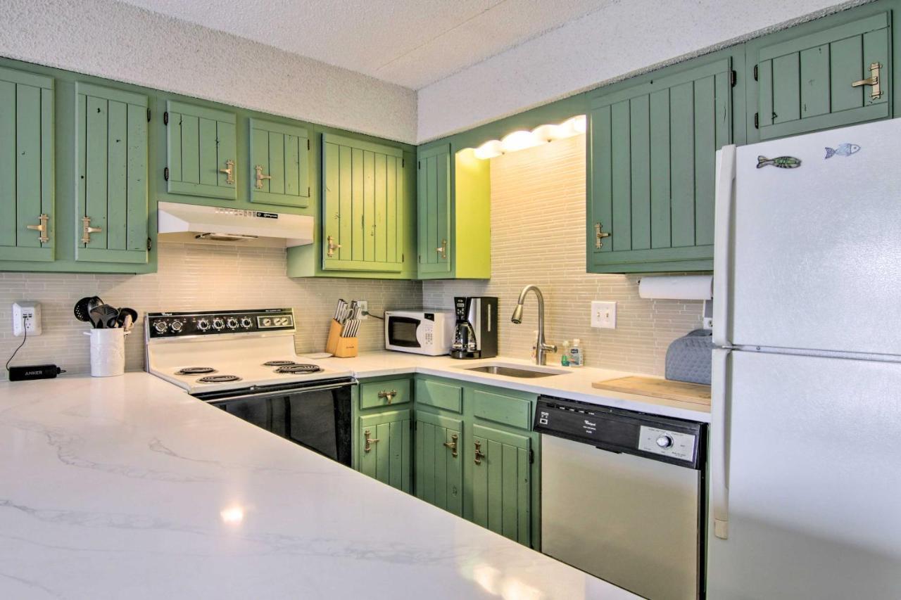 Bright Ocean City Condo - Walk To Beaches! Exterior photo